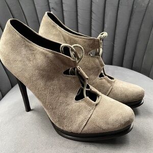 DVF Diane Von Furstenberg Beige Suede Lace Up Booties